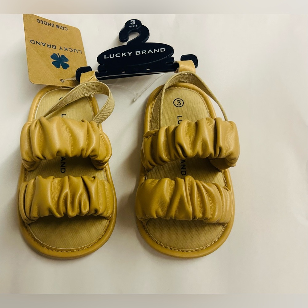 New Lucky Brand Nude Crib Shoes size 3 Ruffles 6-9 Months style LB--DORY-IG-TJ